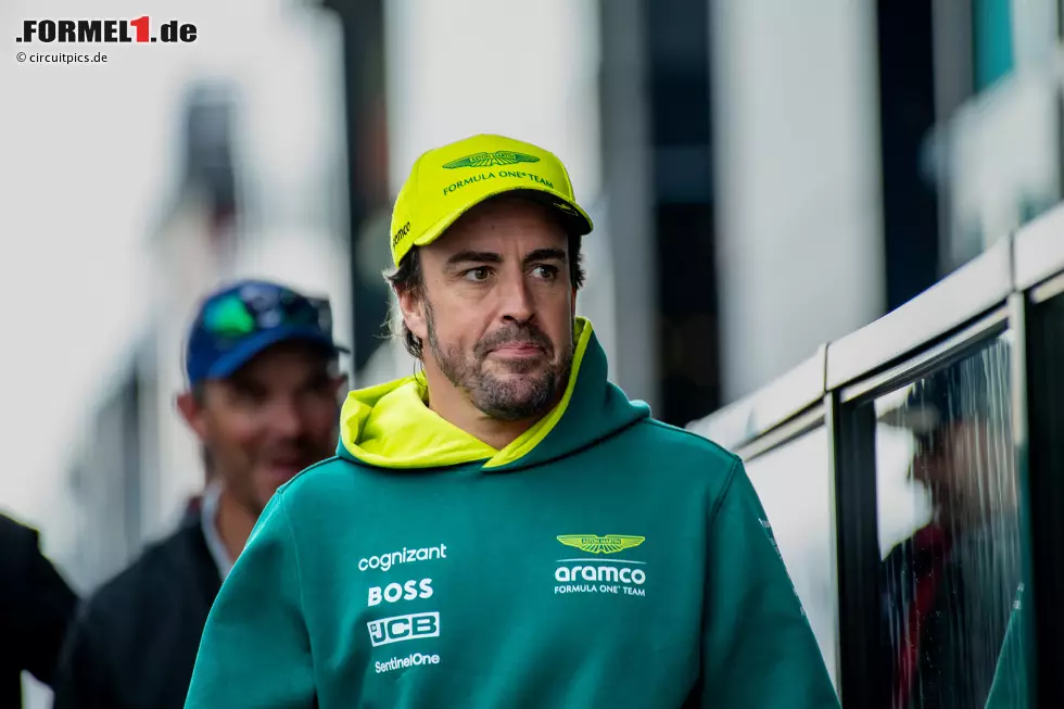 Foto zur News: Fernando Alonso (Aston Martin)