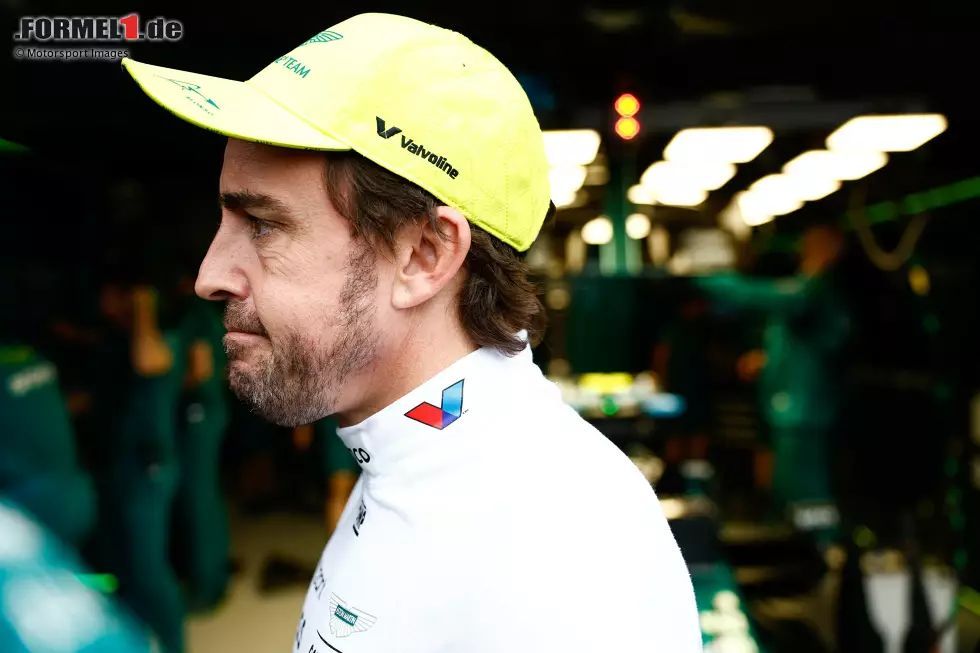 Foto zur News: Fernando Alonso (Aston Martin)