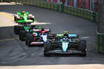 Foto zur News: Fernando Alonso (Aston Martin), Daniel Ricciardo (Racing Bulls) und Valtteri Bottas (Sauber)