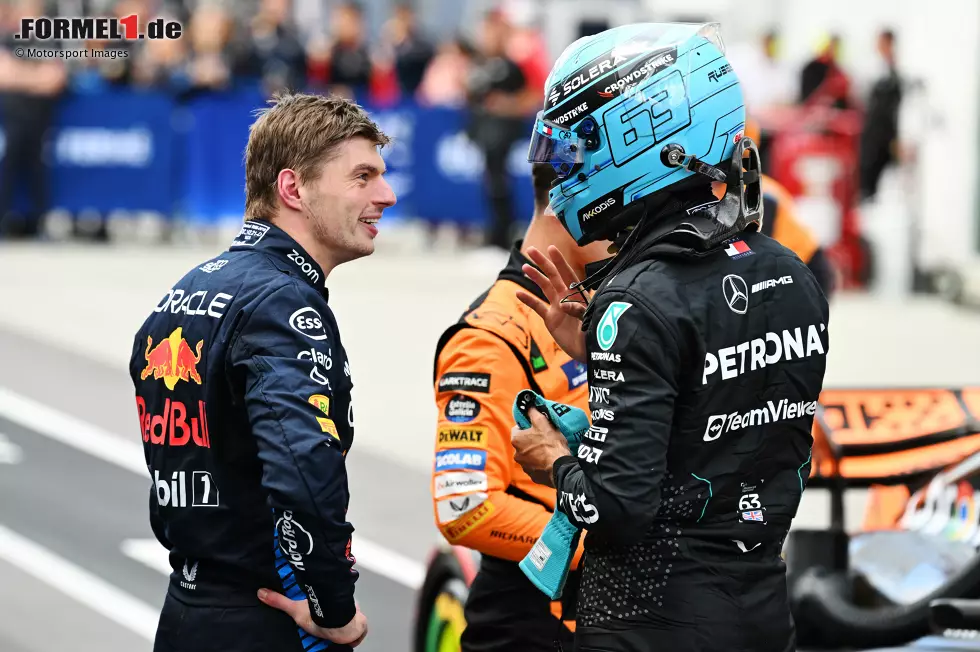 Foto zur News: Max Verstappen (Red Bull) und George Russell (Mercedes)