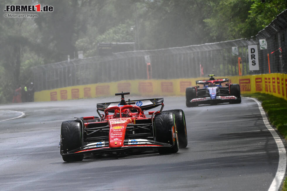 Foto zur News: Charles Leclerc (Ferrari) und Yuki Tsunoda (Racing Bulls)