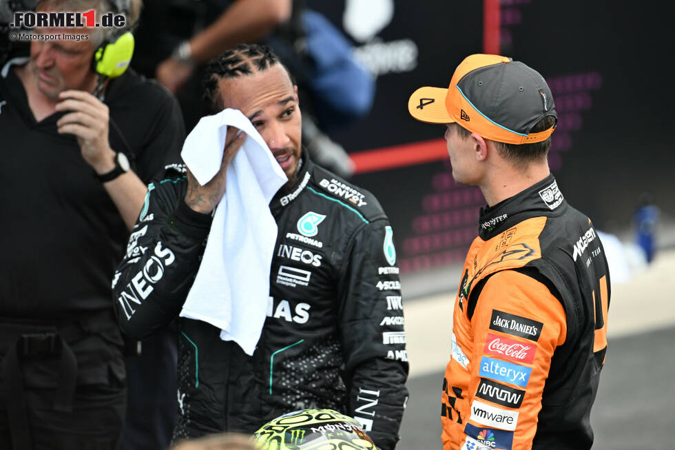 Foto zur News: Lewis Hamilton (Mercedes) und Lando Norris (McLaren)