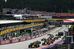Foto zur News: Max Verstappen (Red Bull), Lando Norris (McLaren) und Oscar Piastri (McLaren)