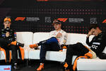 Foto zur News: Oscar Piastri (McLaren), Max Verstappen (Red Bull) und Lando Norris (McLaren)