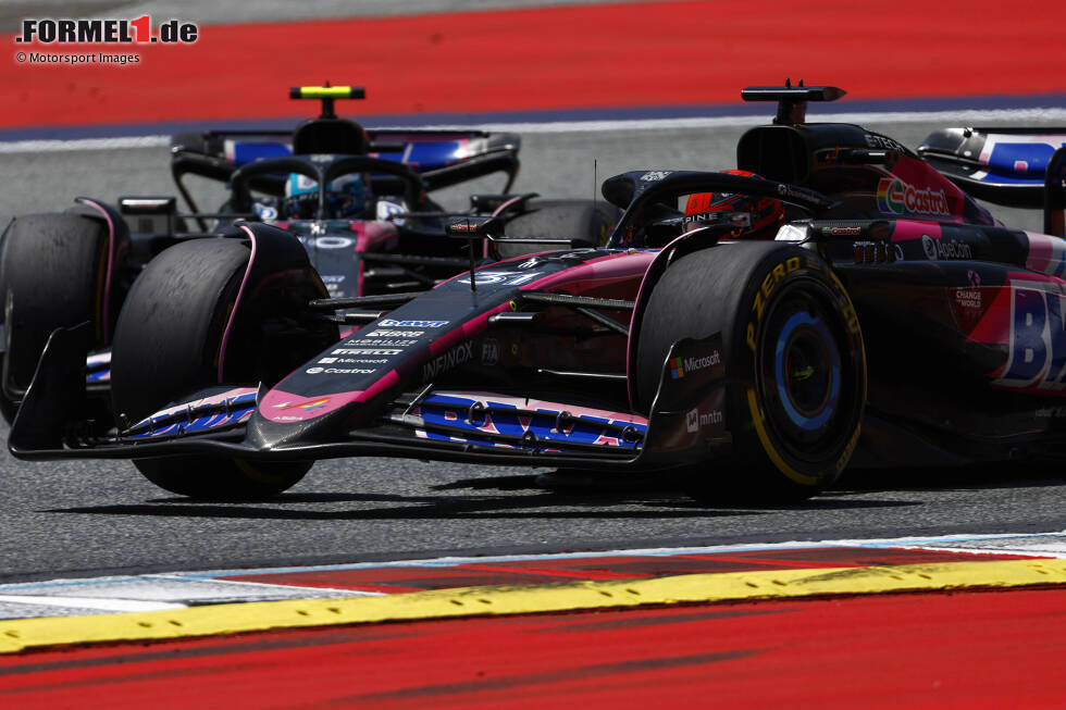 Foto zur News: Esteban Ocon (Alpine) und Pierre Gasly (Alpine)