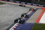 Foto zur News: George Russell (Mercedes), Lewis Hamilton (Mercedes), Carlos Sainz (Ferrari) und Sergio Perez (Red Bull)