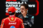 Foto zur News: Carlos Sainz (Ferrari) und George Russell (Mercedes)