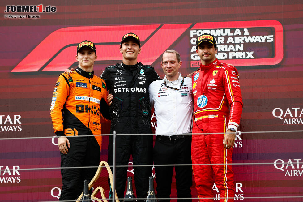 Foto zur News: Oscar Piastri (McLaren), George Russell (Mercedes) und Carlos Sainz (Ferrari)