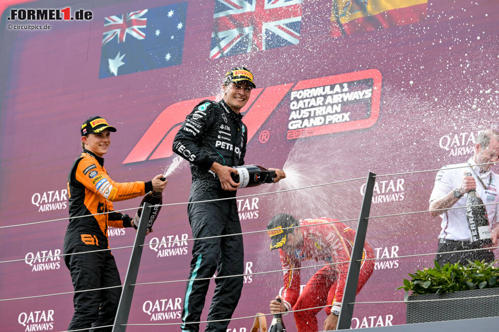 Foto zur News: George Russell (Mercedes), Carlos Sainz (Ferrari) und Oscar Piastri (McLaren)