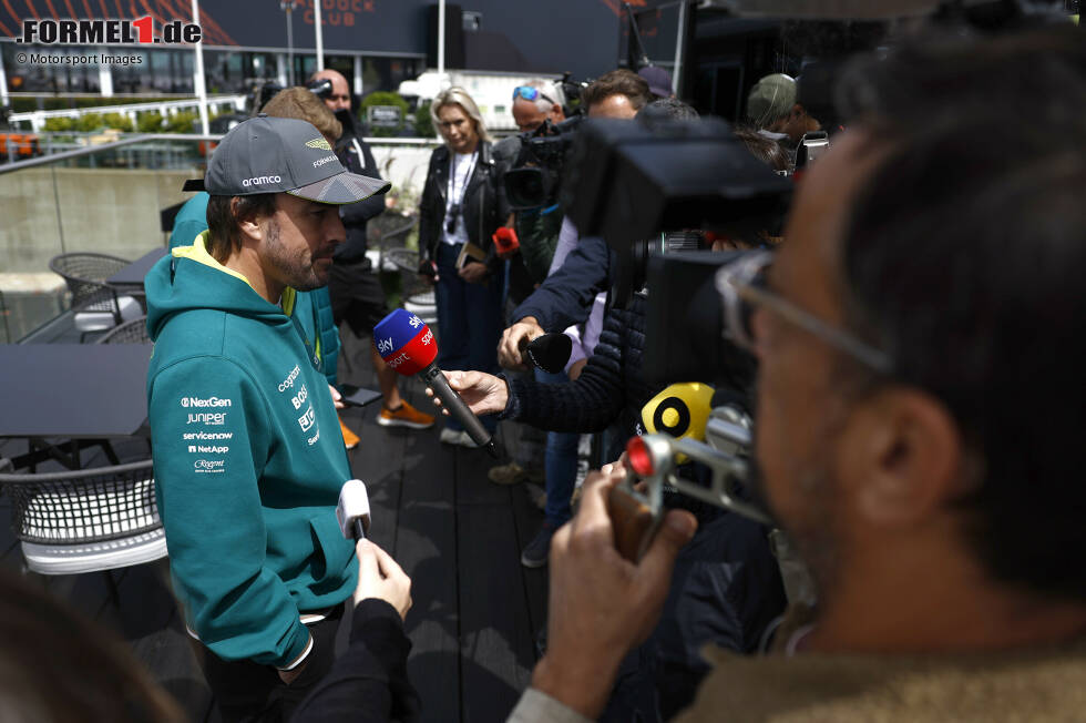 Foto zur News: Fernando Alonso (Aston Martin)