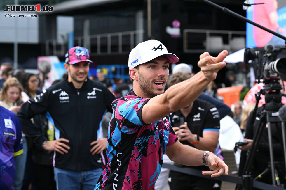 Foto zur News: Esteban Ocon (Alpine) und Pierre Gasly (Alpine)