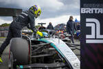 Foto zur News: Lewis Hamilton (Mercedes) und George Russell (Mercedes)