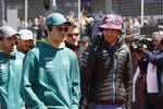 Foto zur News: Fernando Alonso (Aston Martin), Lance Stroll (Aston Martin) und Esteban Ocon (Alpine)