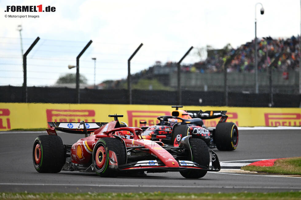 Foto zur News: Charles Leclerc (Ferrari) und Max Verstappen (Red Bull)