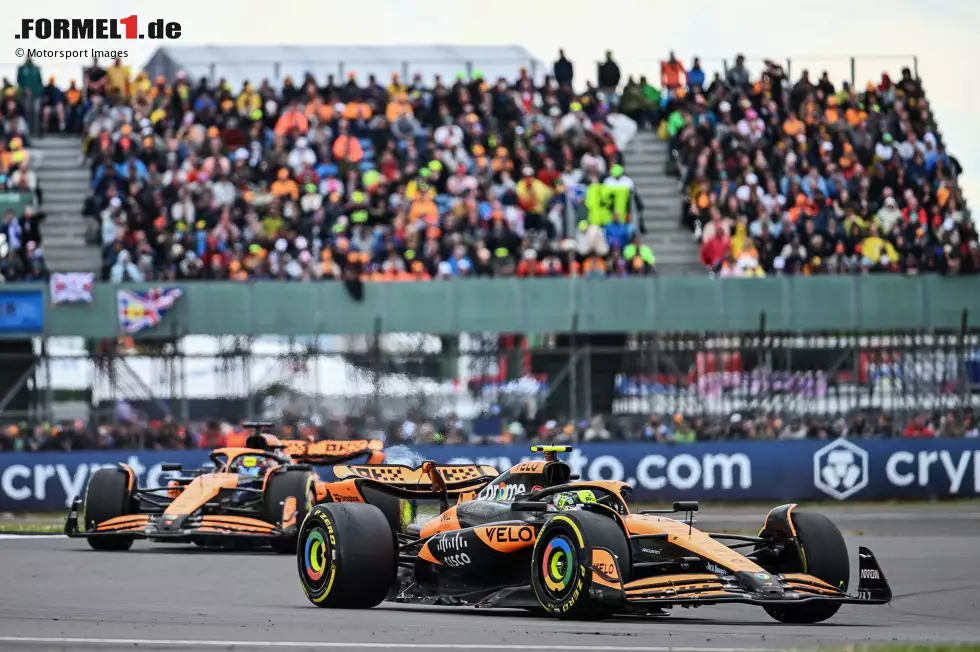 Foto zur News: Lando Norris (McLaren) und Oscar Piastri (McLaren)