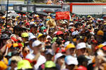 Foto zur News: Formel-1-Fans am Hungaroring