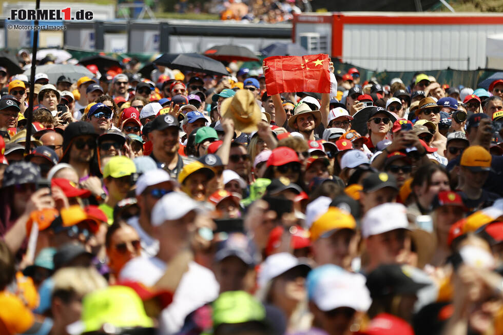 Foto zur News: Formel-1-Fans am Hungaroring