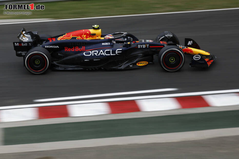 Foto zur News: Sergio Perez (Red Bull)