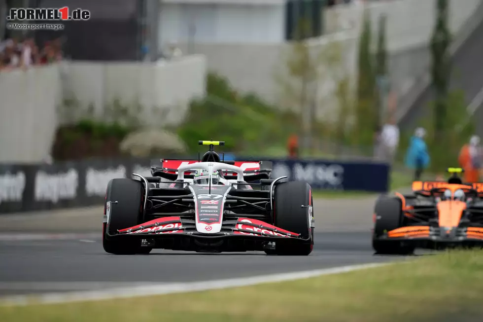 Foto zur News: Nico Hülkenberg (Haas) und Lando Norris (McLaren)