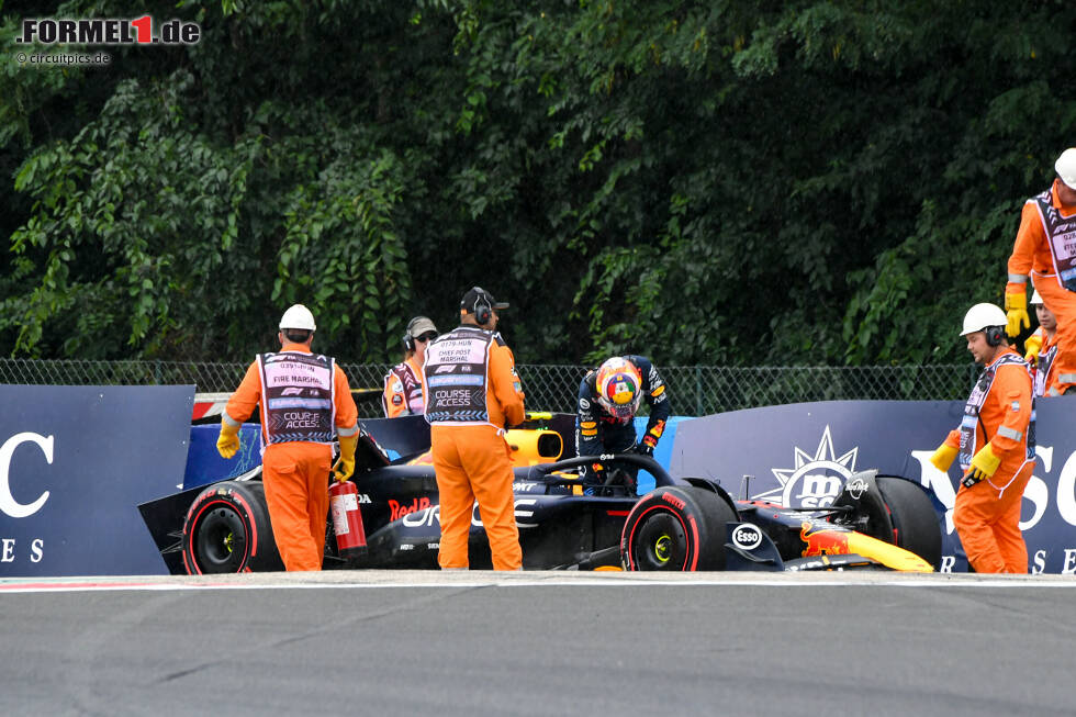 Foto zur News: Sergio Perez (Red Bull)