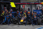 Foto zur News: Sergio Perez (Red Bull)