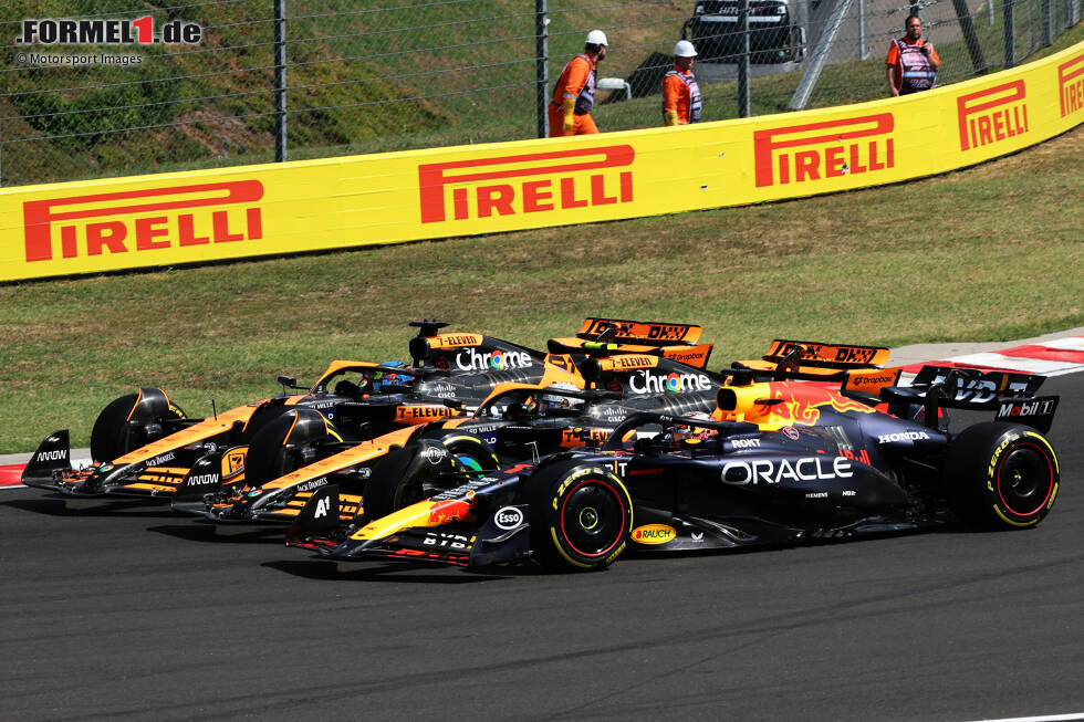 Foto zur News: Max Verstappen (Red Bull), Lando Norris (McLaren) und Oscar Piastri (McLaren)