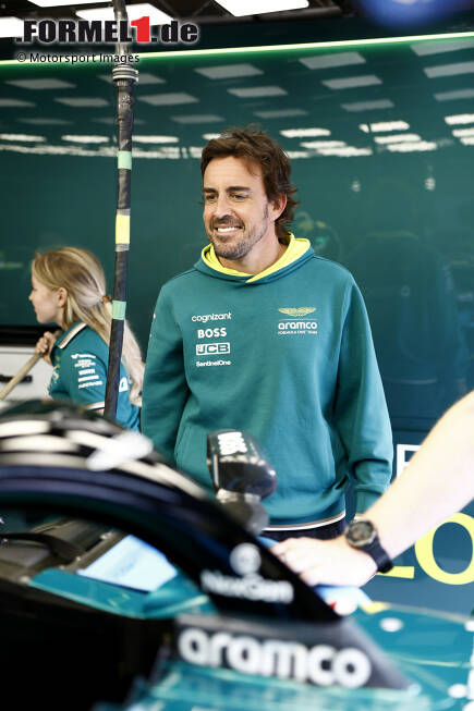 Foto zur News: Fernando Alonso (Aston Martin)