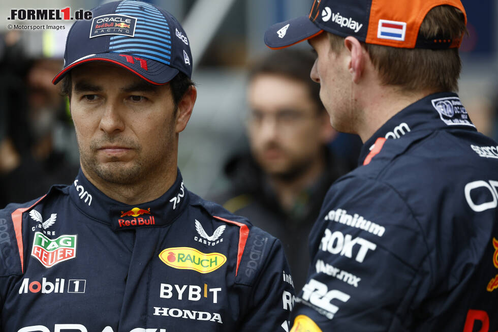 Foto zur News: Sergio Perez (Red Bull) und Max Verstappen (Red Bull)