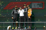 Foto zur News: Lewis Hamilton (Mercedes), George Russell (Mercedes) und Oscar Piastri (McLaren)