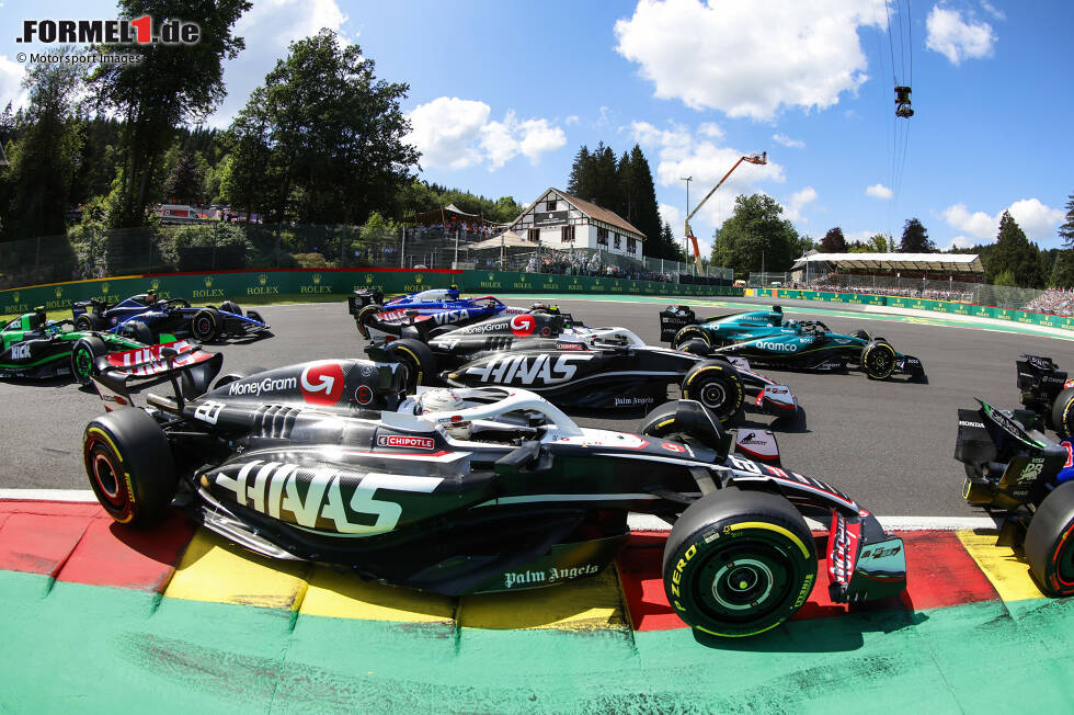 Foto zur News: Lance Stroll (Aston Martin), Nico Hülkenberg (Haas) und Kevin Magnussen (Haas)