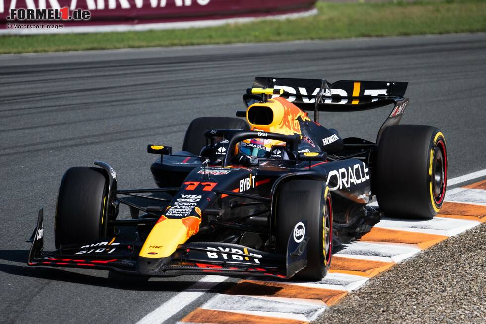 Foto zur News: Sergio Perez (Red Bull)