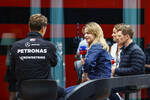 Foto zur News: George Russell (Mercedes) und Anthony Davidson