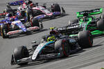 Foto zur News: Lewis Hamilton (Mercedes), Valtteri Bottas (Sauber), Daniel Ricciardo (Racing Bulls) und Esteban Ocon (Alpine)