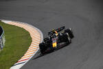 Foto zur News: Sergio Perez (Red Bull)