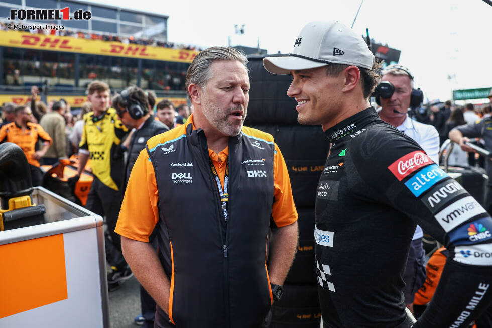 Foto zur News: Zak Brown und Lando Norris (McLaren)