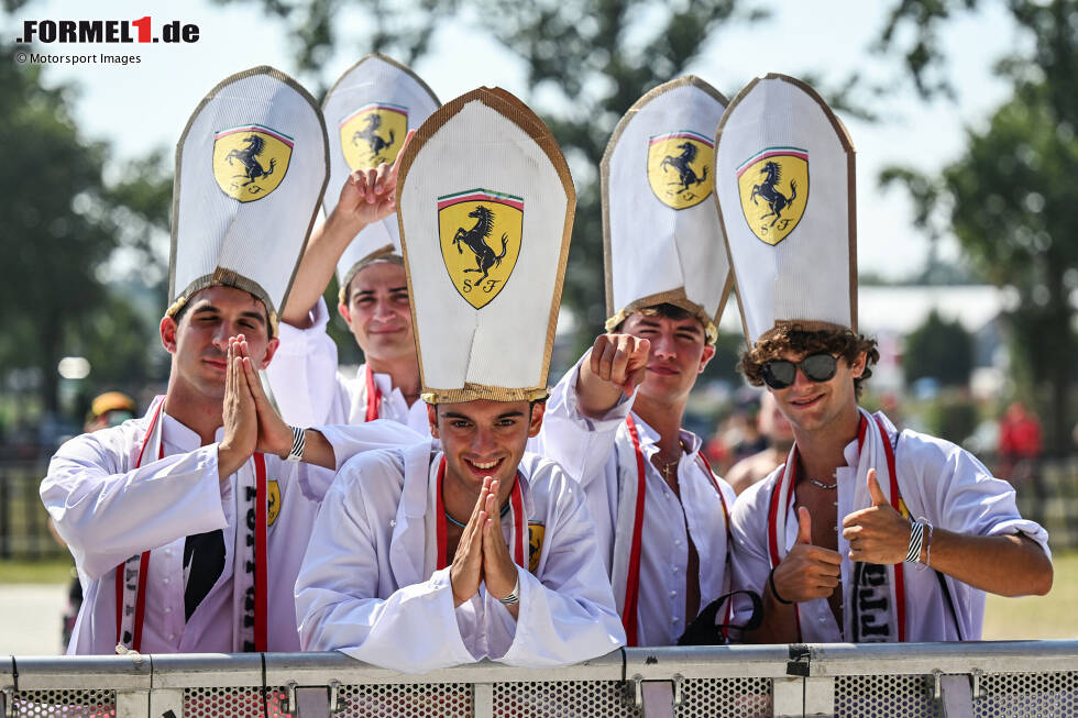 Foto zur News: Ferrari-Fans in Monza