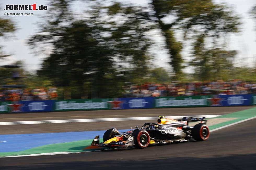 Foto zur News: Sergio Perez (Red Bull)