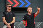 Foto zur News: Nico Hülkenberg (Haas) und Kevin Magnussen (Haas)