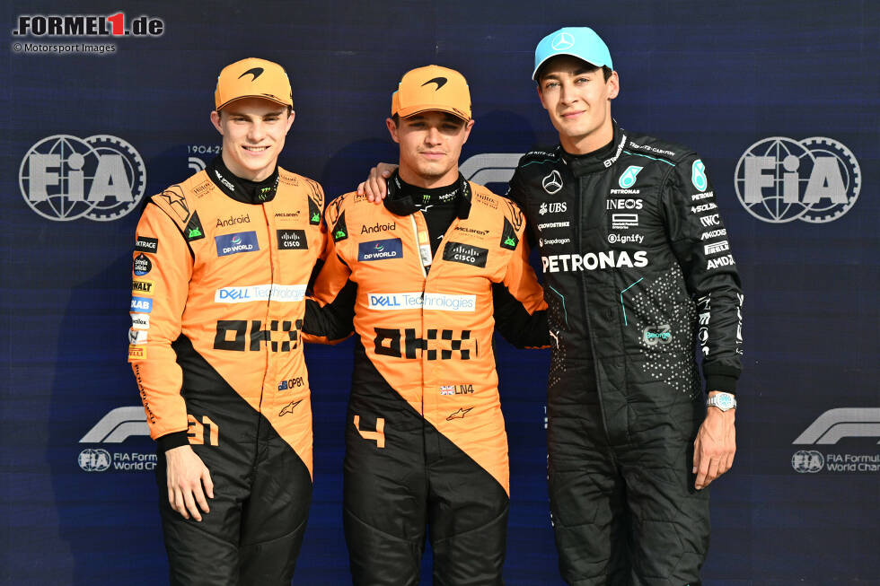 Foto zur News: Oscar Piastri (McLaren), Lando Norris (McLaren) und George Russell (Mercedes)