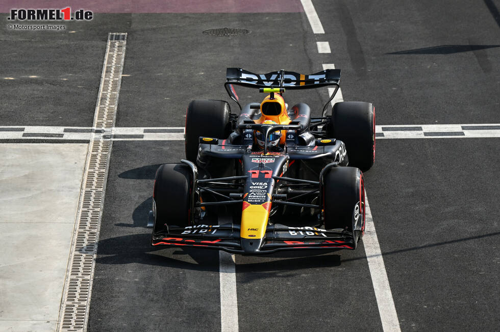 Foto zur News: Sergio Perez (Red Bull)