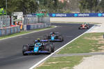 Foto zur News: Pierre Gasly (Alpine) und Esteban Ocon (Alpine)