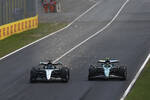 Foto zur News: George Russell (Mercedes) und Fernando Alonso (Aston Martin)