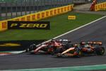 Foto zur News: Charles Leclerc (Ferrari) und Oscar Piastri (McLaren)