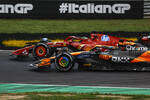 Foto zur News: Charles Leclerc (Ferrari) und Oscar Piastri (McLaren)