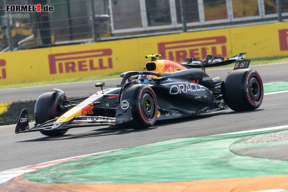 Foto zur News: Sergio Perez (Red Bull)