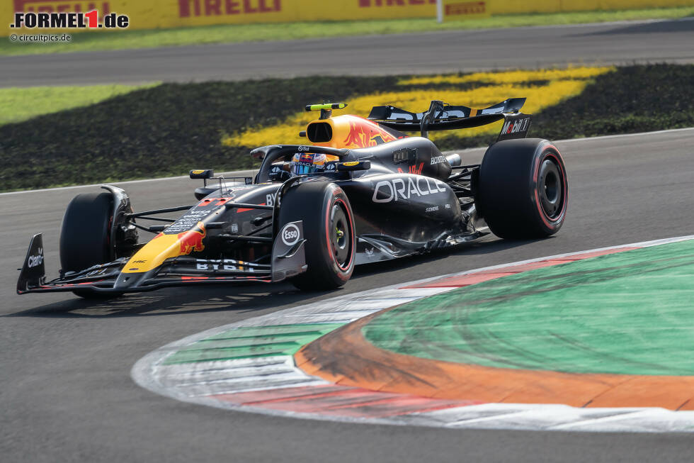 Foto zur News: Sergio Perez (Red Bull)