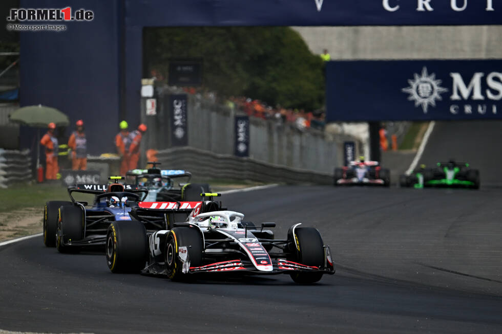 Foto zur News: Nico Hülkenberg (Haas), Franco Colapinto (Williams) und Lance Stroll (Aston Martin)