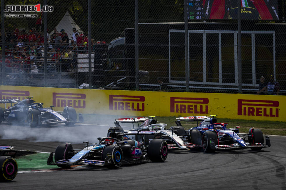 Foto zur News: Esteban Ocon (Alpine), Yuki Tsunoda (Racing Bulls) und Nico Hülkenberg (Haas)