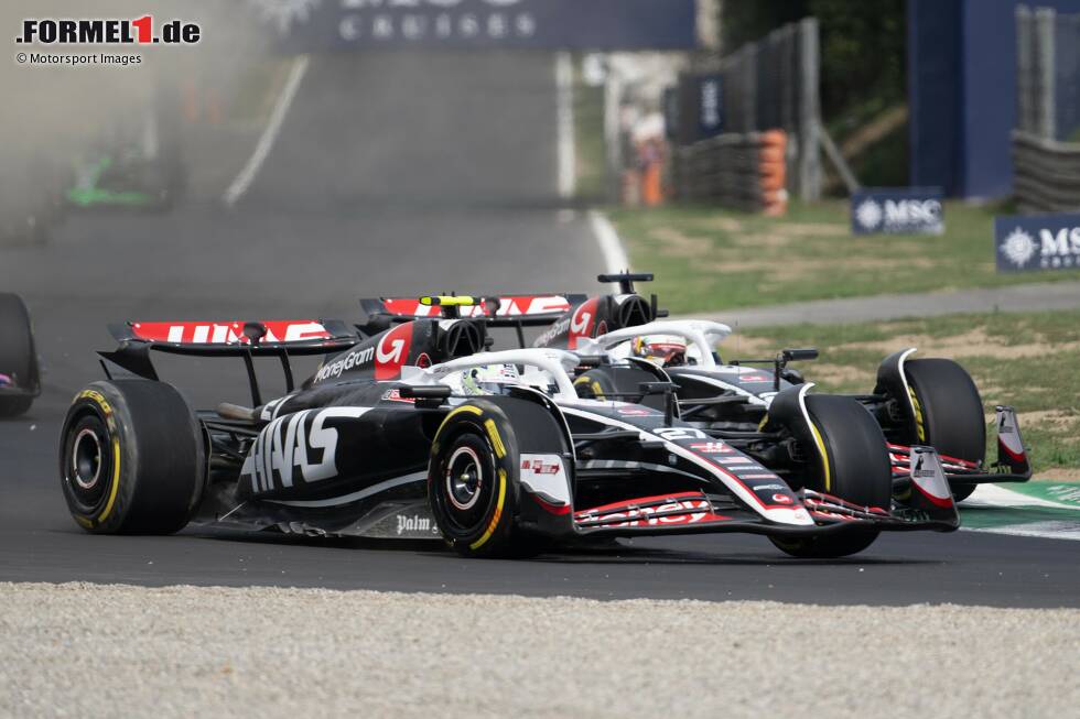 Foto zur News: Nico Hülkenberg (Haas) und Kevin Magnussen (Haas)