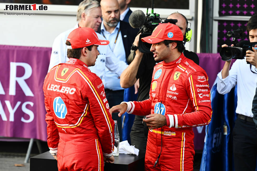 Foto zur News: Carlos Sainz (Ferrari) und Charles Leclerc (Ferrari)